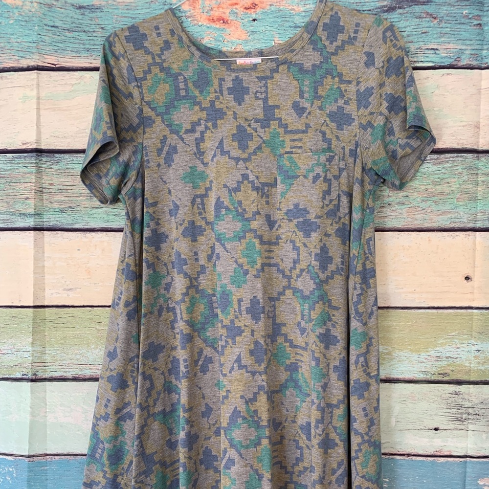 Lularoe Carly fun spring Aztec print size medium